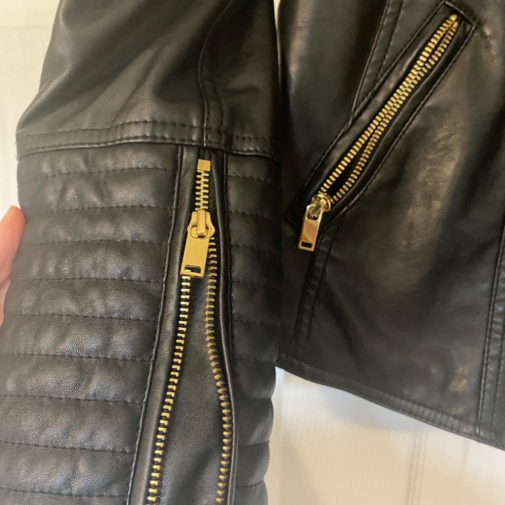 Jacket - Picture 2 of 5